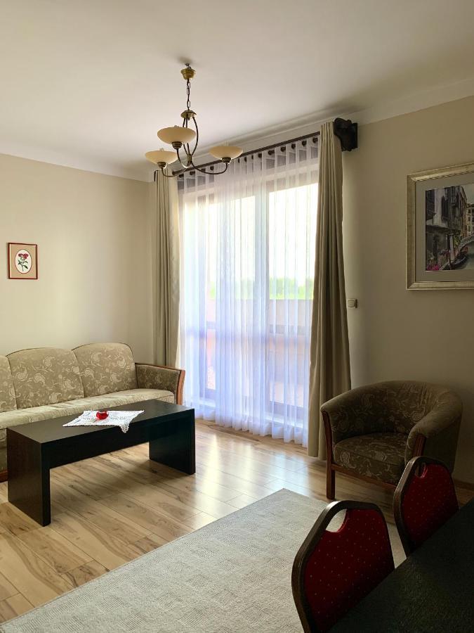 Nocowanie Restauracja Wenecka Hotel Klobuck Kültér fotó